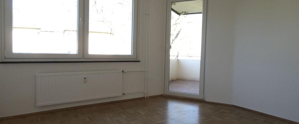 ** Attraktive 2-Zimmer-Wohnung mit Loggia in Essen-Holsterhausen – Nähe Uniklinikum ** - Foto 1