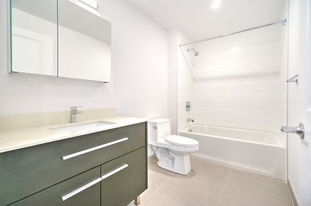 280 René-Lévesque Ouest, Montréal, QC - Photo 4