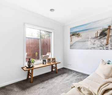 Contemporary Comfort & Effortless Living - Photo 5