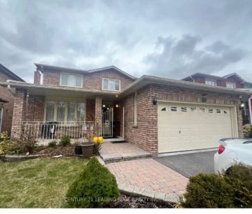Condo Townhouse For Lease | E9116102 - Photo 1