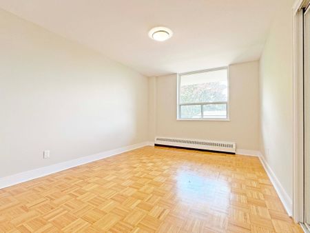 For Lease - 490 Eglinton Avenue Unit# 404, Toronto, Ontario - Photo 5