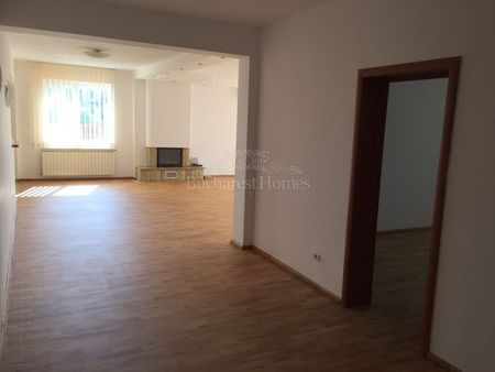 Big House, Big Garden, Lots of Space for the Kids in Pipera - Photo 3