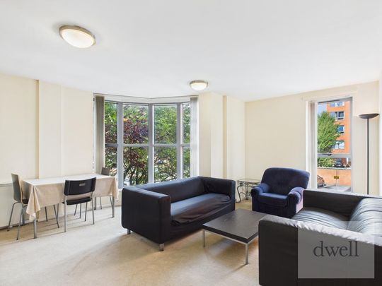 2 bedroom flat to rent - Photo 1