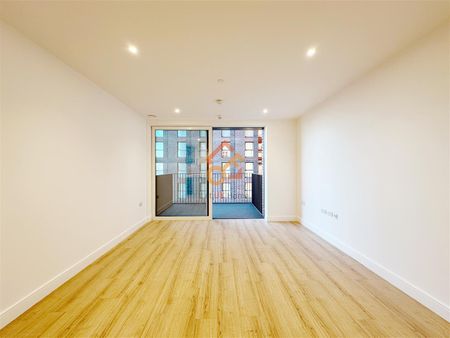 Waterview House, 12 Quay Walk, Wembley HA0 - Photo 5