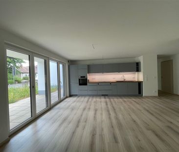 Exklusive Erdgeschoss Wohnung mit Terrasse - Foto 2