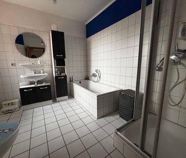 Helle 3-Zimmer-Wohnung mit Loggia in Stadt- und Bahnhofsnähe! - Photo 1