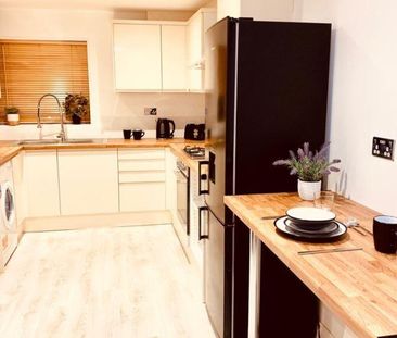 1 bedroom in a house share to rent - Photo 5