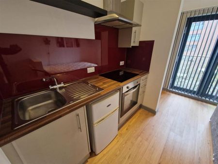 Studio to rent - Photo 4