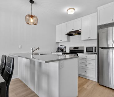 For Lease - 720 Lillian Freiman Private, Barrhaven, Ontario - Photo 2