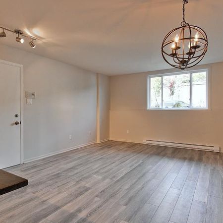 4 1/2 Style-Condo rénové à aire ouverte Verdun - internet inclus - Janvier - Photo 3
