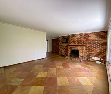REFRESHED HOME IN A GREAT LOCATION! - Photo 6