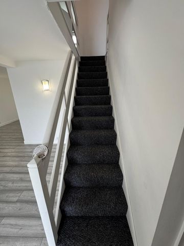 Fully Refurbished, Semi Detached 5 Bedroom house to let in Stokenchurch - Photo 3