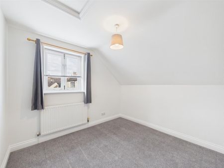 4 BED Detached house To rent - Photo 3