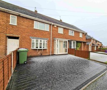 3 bedroom semi-detached house to rent - Photo 3