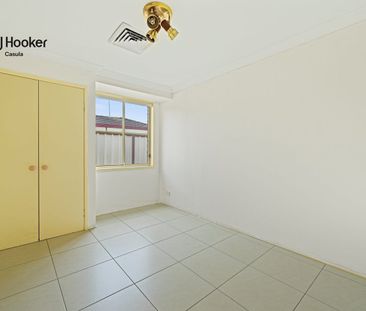 Spacious Family Home - Photo 3