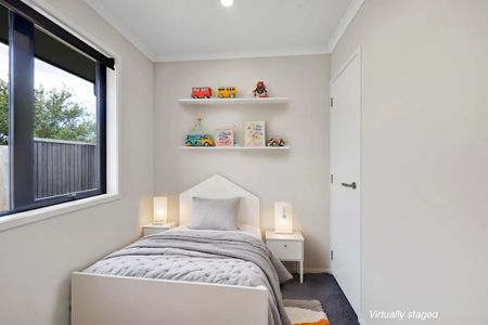 Modern and Low Maintenance - Photo 4