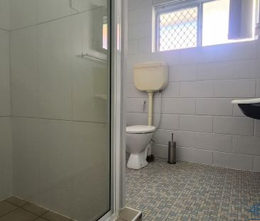 Spacious Unit Close to Town - Photo 5