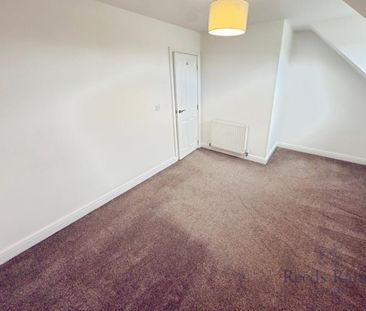 3 bedroom end of terrace house to rent - Photo 5