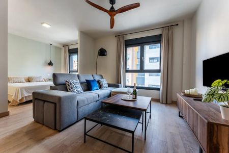 Calle Martínez de la Rosa, Málaga, Andalusia 29010 - Photo 5