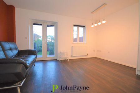 3 bedroom end of terrace house to rent - Photo 2