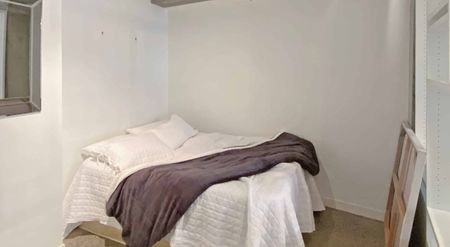 Trendy Studio Apartment - Photo 3