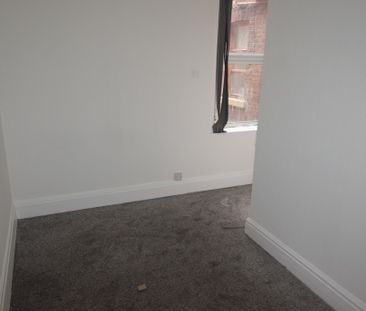 To Let 1 Bed Apartment - Photo 1