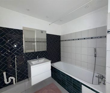 Location Appartement 2 pièces 48m² - Photo 3