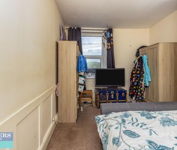 3 bedroom House To Let Total Size: 1120 SQ FT - Photo 2