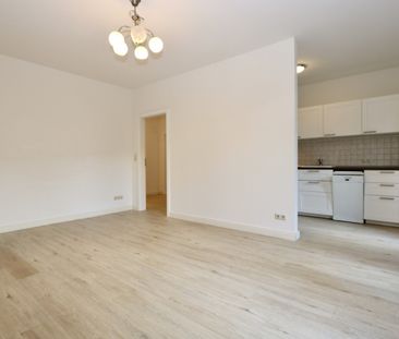 2-Raumwohnung, 1. OG mit ca. 60m² & Balkon in der östlichen Altstadt! - Photo 3