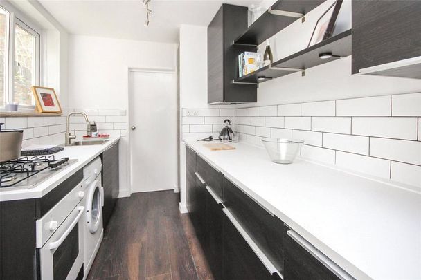 2 bedroom end of terrace house to rent - Photo 1