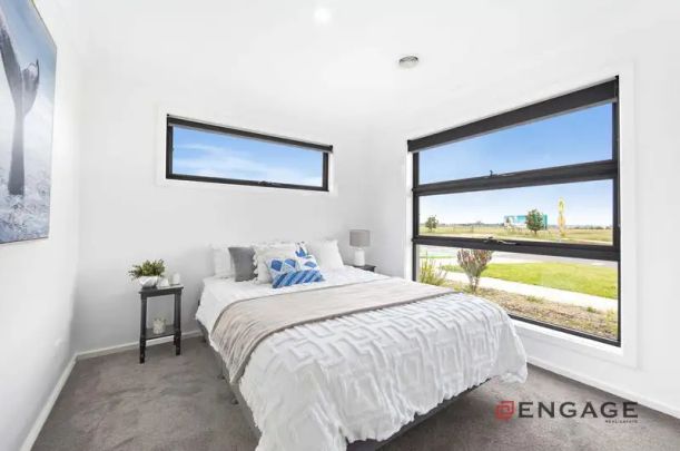 “FAMILY HOME FOR RENT” - Photo 1