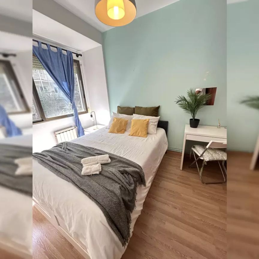 Room in a shared 5-bedroom apartment for rent in La Nova Esquerra de l'Eixample, professionals and students only - Photo 1