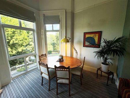 3 bedroom flat to rent - Photo 2