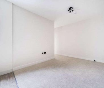 Flat I, High Street, Aldershot, Hampshire, GU12 - Photo 5