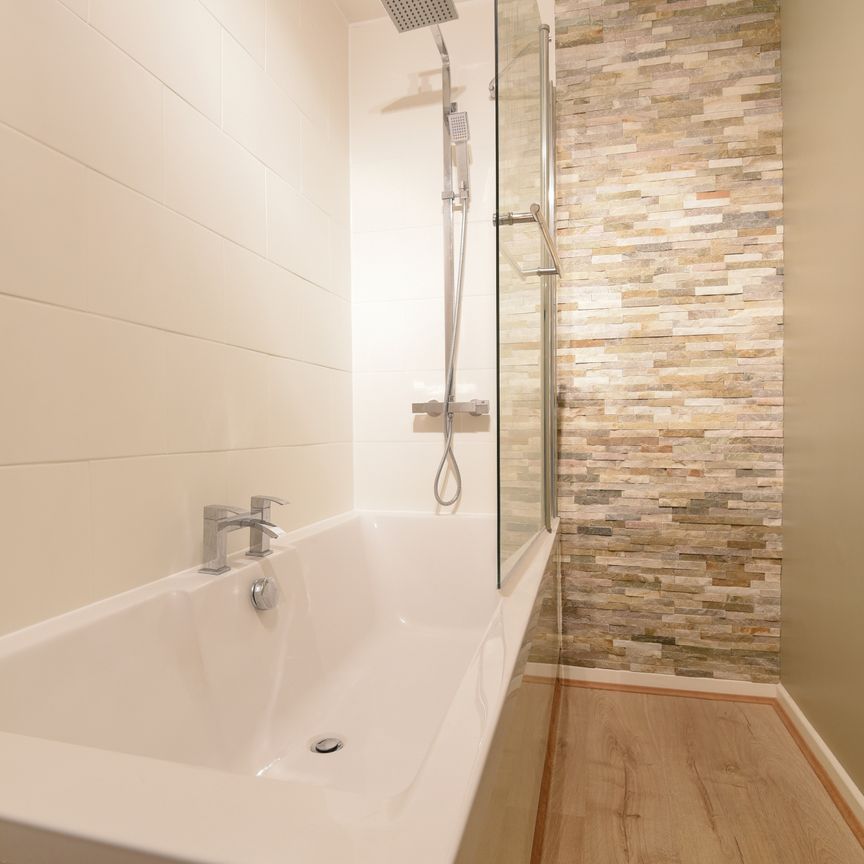 Bullen Street, Battersea, London, SW11 - Photo 1