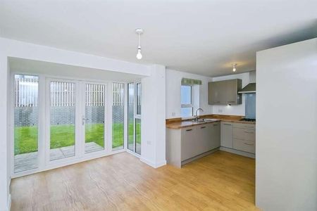 Crompton Way, Ogmore-by-sea, Bridgend, CF32 - Photo 4