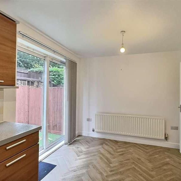 Railway View, Hednesford, WS12 - Photo 1