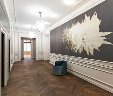 Repräsentative Altbauetage mit prächtigem Blick - Photo 1