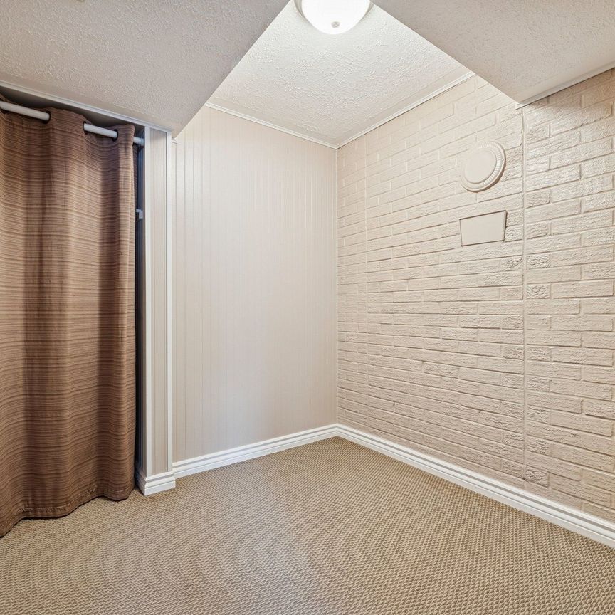 For Lease - 48 Scott Street, Whitby, Ontario - Photo 1