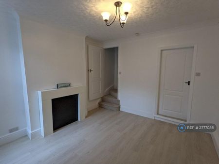 2 bedroom terraced house to rent - Photo 3