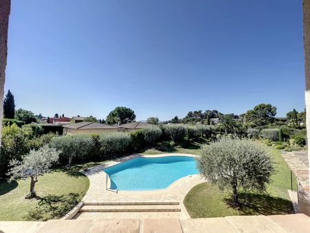 Ravissante villa de 300 m2 à Mougins à louer meublée à l'année - Photo 5