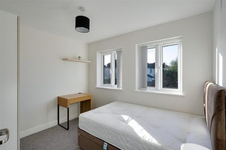 8 bedroom house to rent - Photo 2