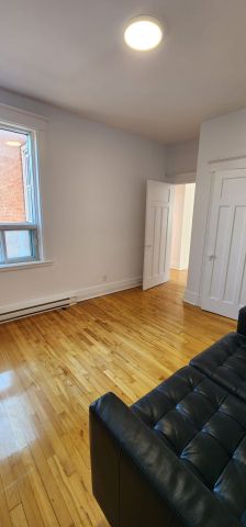632 18e Avenue - Photo 5