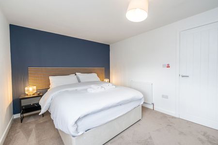 Gordon Street - Photo 3