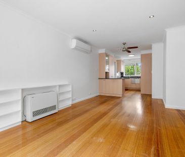 2/13 Karrakatta Street, Black Rock, VIC, 3193 - Photo 2