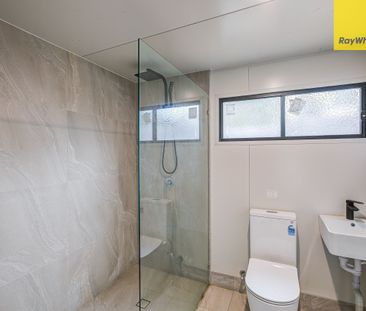 RENOVATED 3 BED HOME + TWO EXTRA BATHROOMS + DOUBLE BAY SHED! - Photo 5
