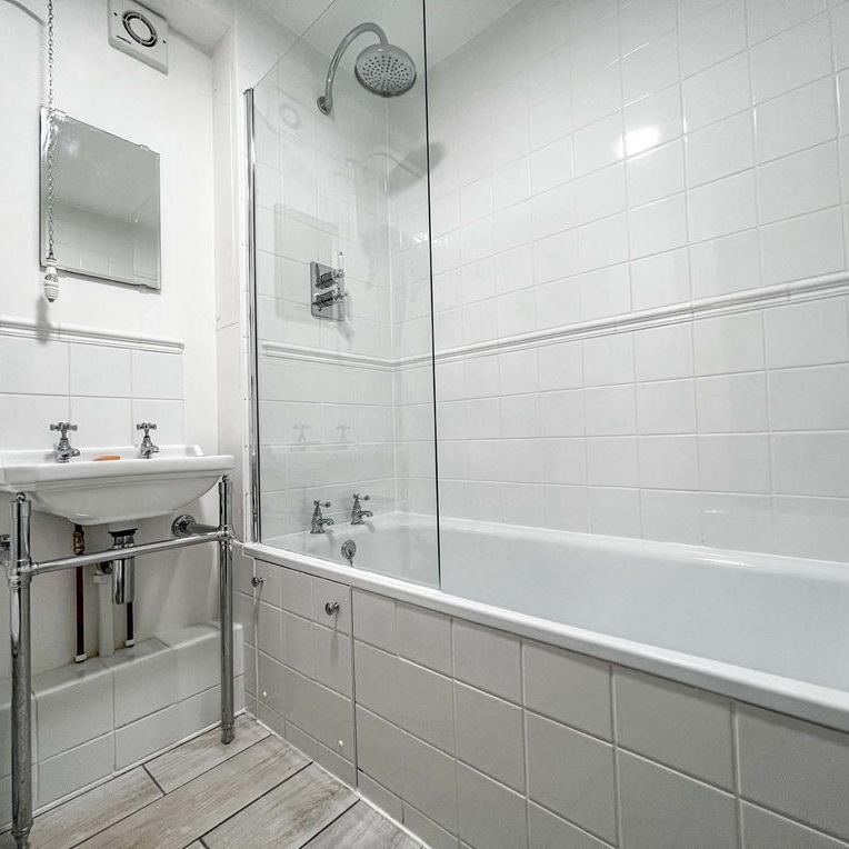 2 bedroom terraced house to rent - Photo 1