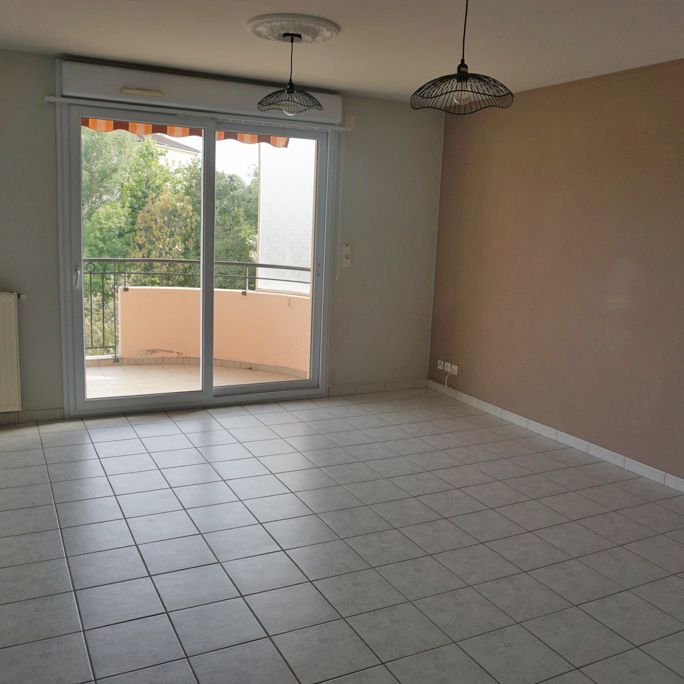 Location Appartement 4 pièces 86m² PARAY LE MONIAL 71600 - Photo 1