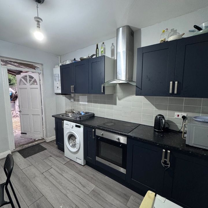 Room in a Shared House, Lordship Lane, N17 - Photo 1