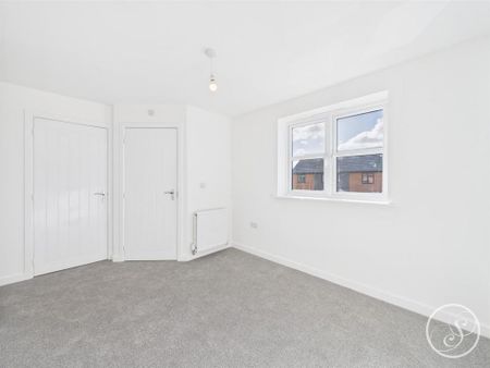 3 bedroom semi-detached house to rent - Photo 2